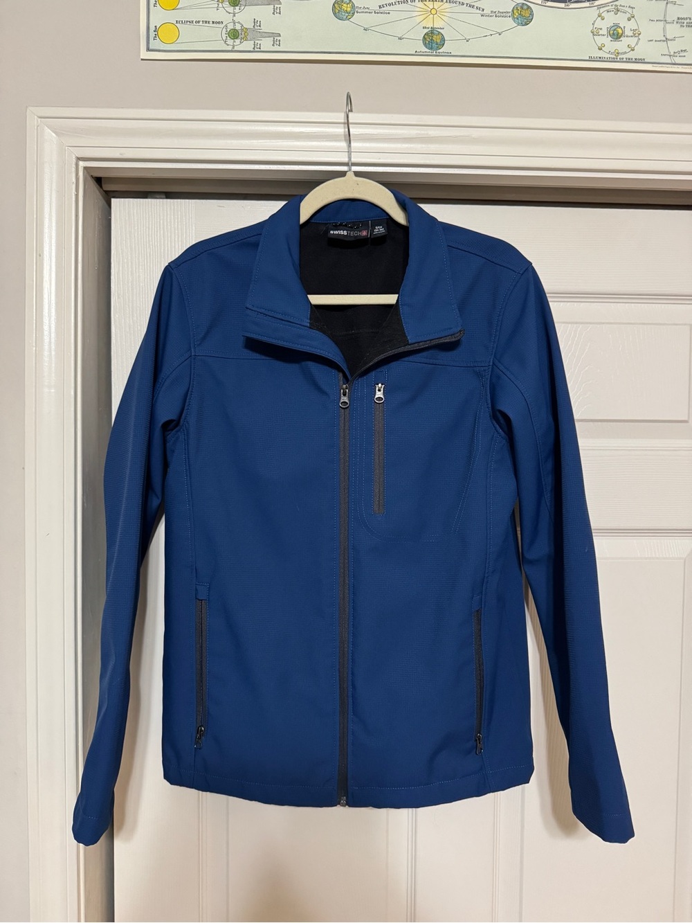 SwissTech Water Resistant Zip-Up Jacket - Size Small (Chest 34-36)